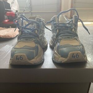 balenciaga runners